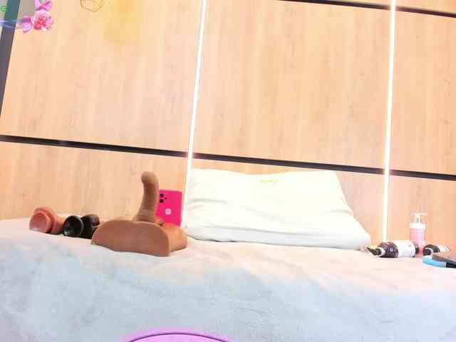 AdelaChase AdelaChase