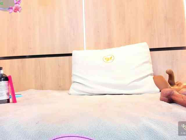 AdelaChase AdelaChase