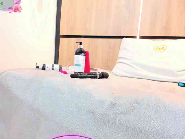 AdelaChase AdelaChase