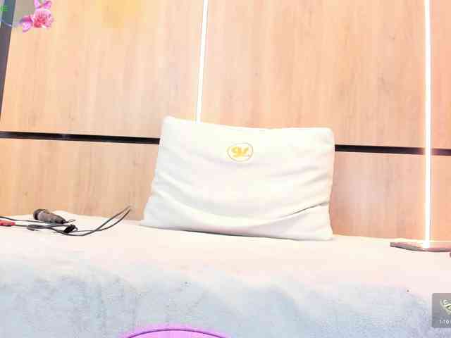 AdelaChase AdelaChase