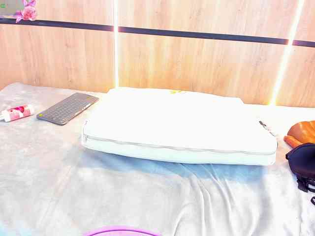 AdelaChase AdelaChase