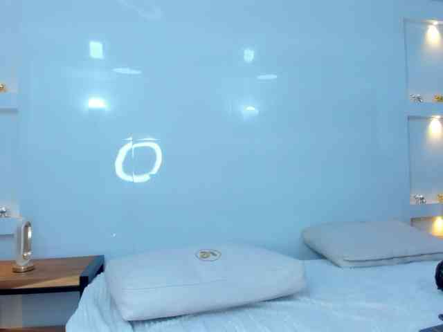 DaliaPrada Live Webcam on BongaCams