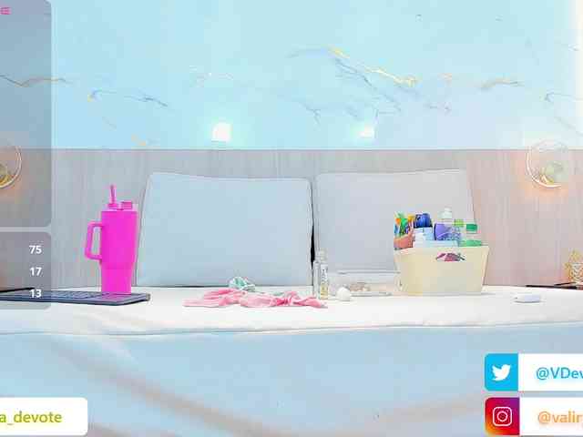 ValiryaDevote Live Webcam on BongaCams