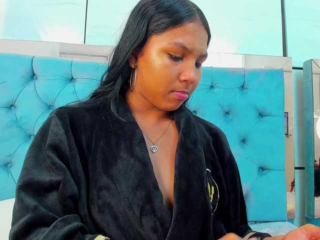 PocahontasPow's BongaCams show and profile