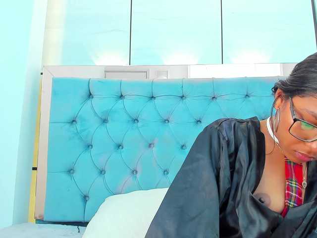 PocahontasPow's BongaCams show and profile