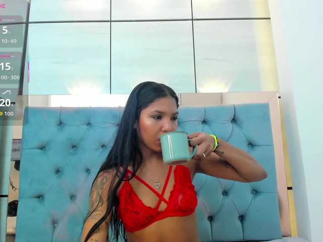 PocahontasPow Live Cam on BongaCams