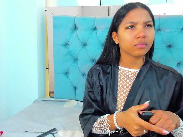 PocahontasPow's BongaCams show and profile