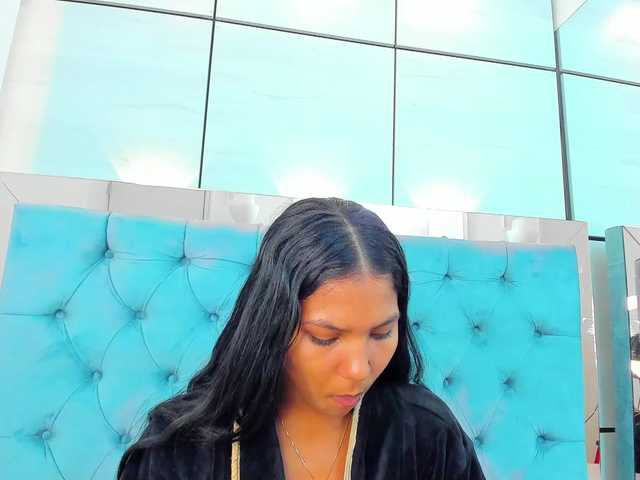 PocahontasPow's BongaCams show and profile