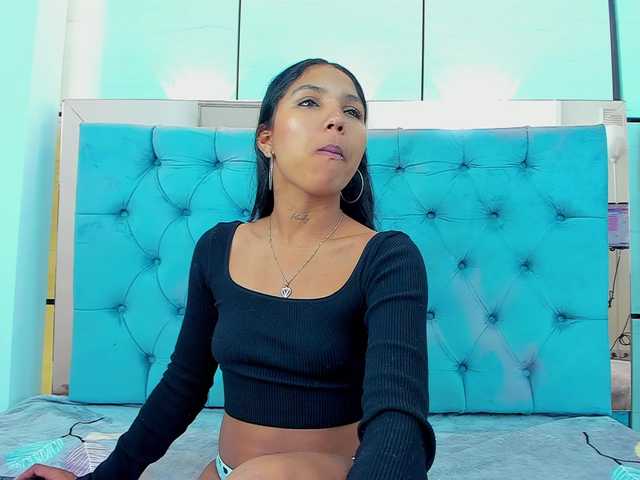 PocahontasPow's BongaCams show and profile