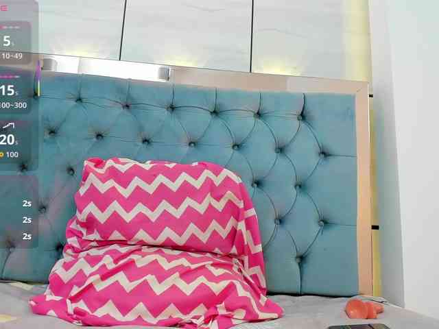 PocahontasPow webcam