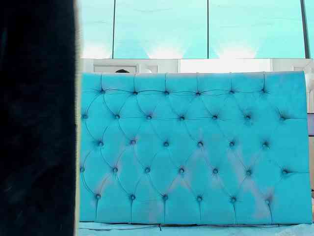 PocahontasPow webcam