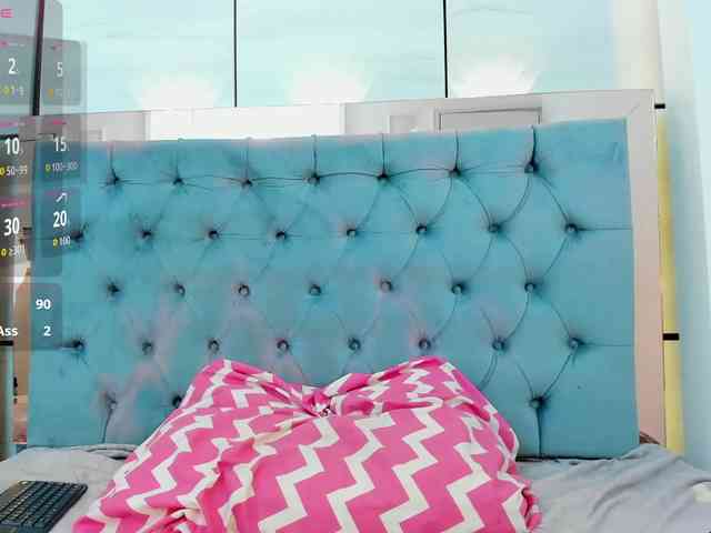 PocahontasPow webcam