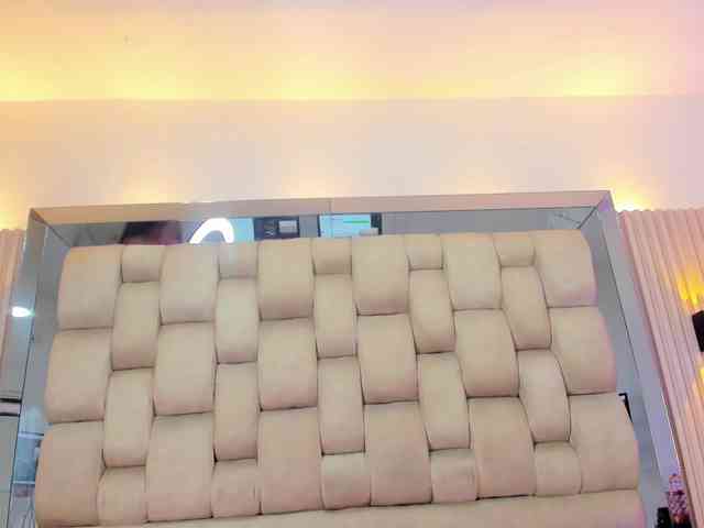 PocahontasPow webcam