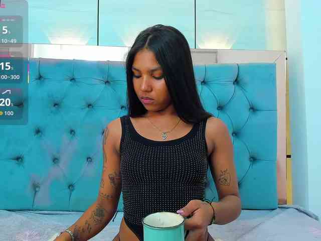 PocahontasPow webcam