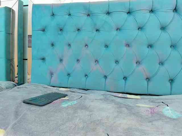 PocahontasPow webcam