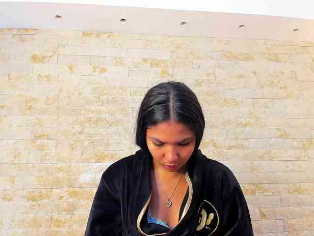 PocahontasPow webcam