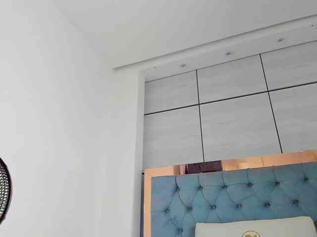 PocahontasPow webcam