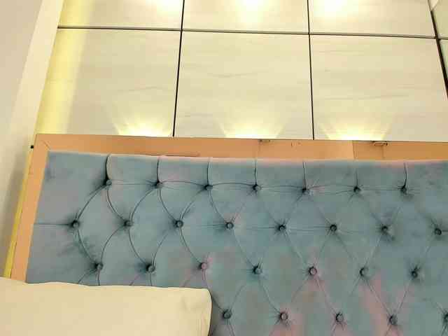 PocahontasPow webcam