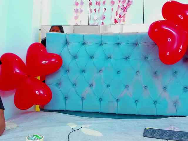 PocahontasPow webcam