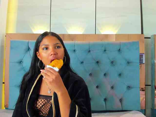 PocahontasPow webcam