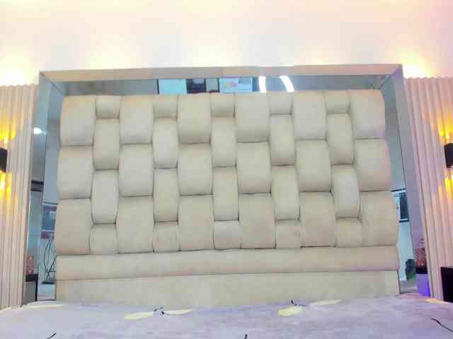 PocahontasPow webcam