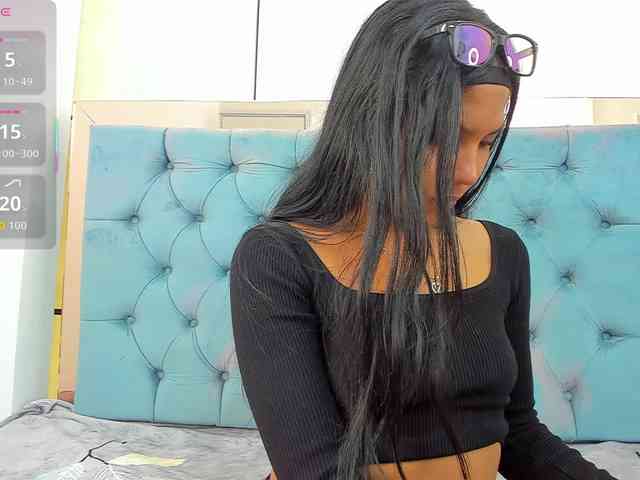 PocahontasPow webcam