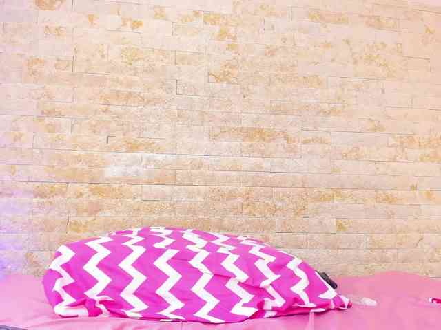 PocahontasPow webcam