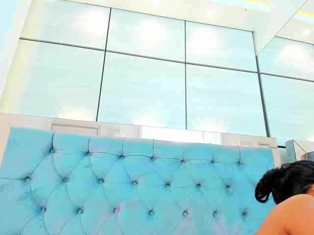 PocahontasPow webcam