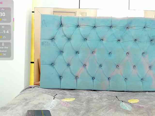 PocahontasPow webcam