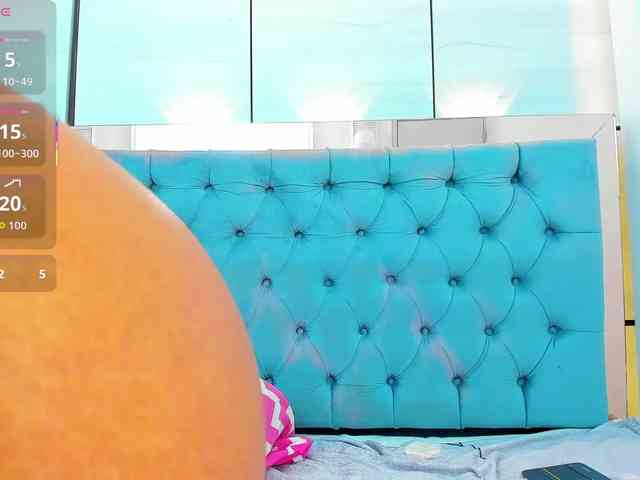 PocahontasPow webcam