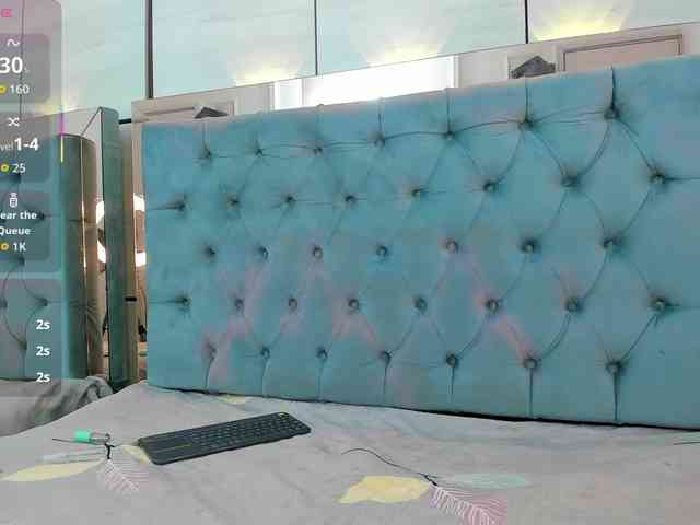 PocahontasPow webcam