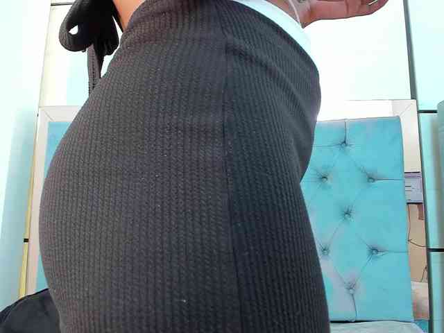 PocahontasPow webcam