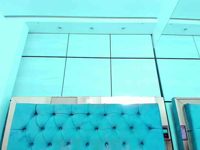 PocahontasPow webcam