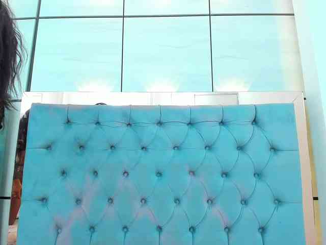 PocahontasPow webcam