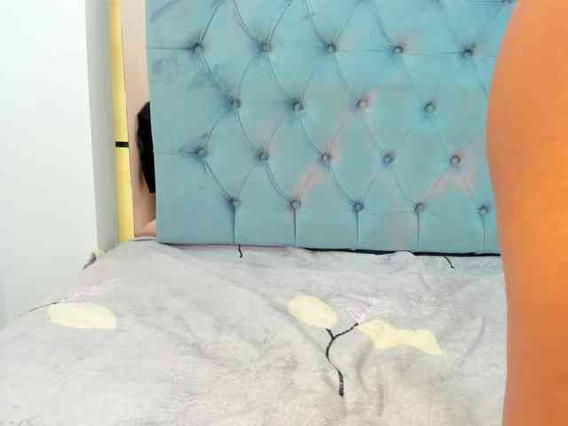 PocahontasPow webcam