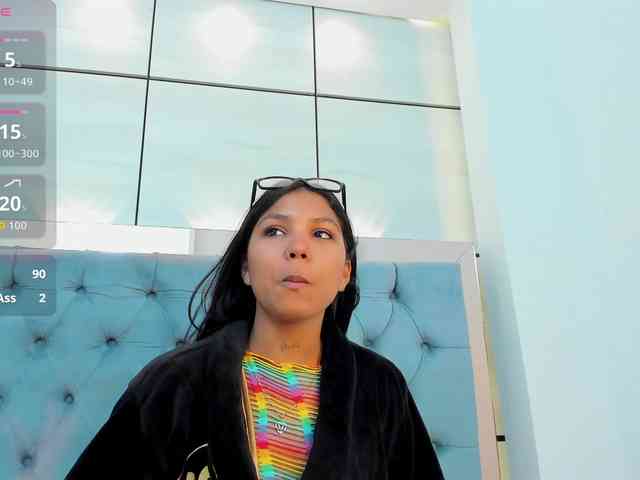 PocahontasPow webcam