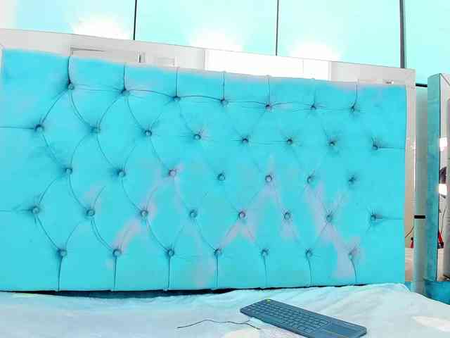 PocahontasPow webcam