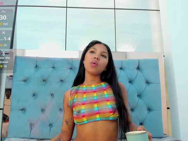 PocahontasPow webcam