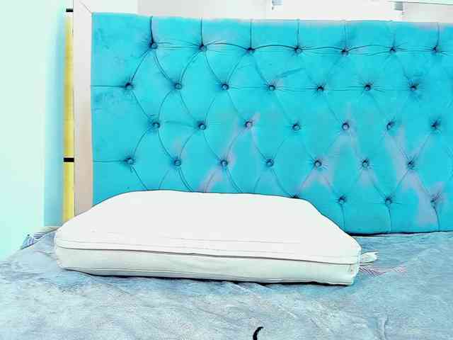 PocahontasPow webcam