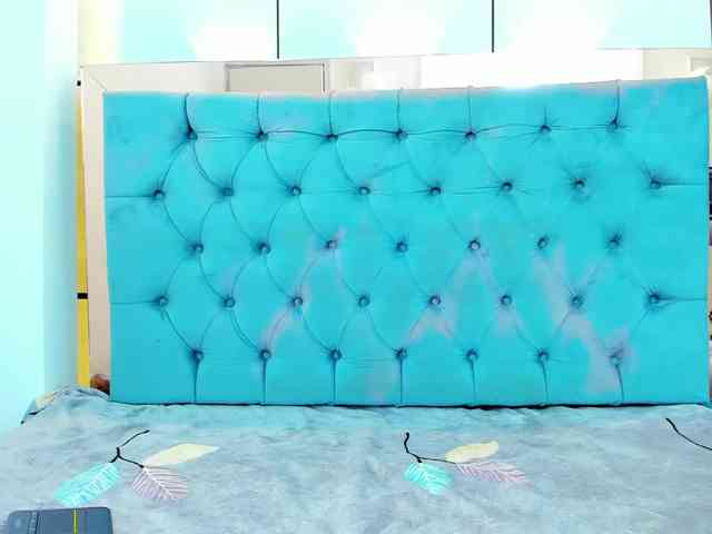 PocahontasPow webcam