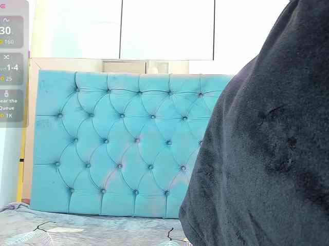 PocahontasPow webcam