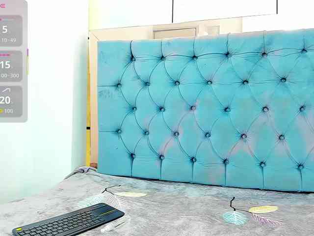 PocahontasPow webcam