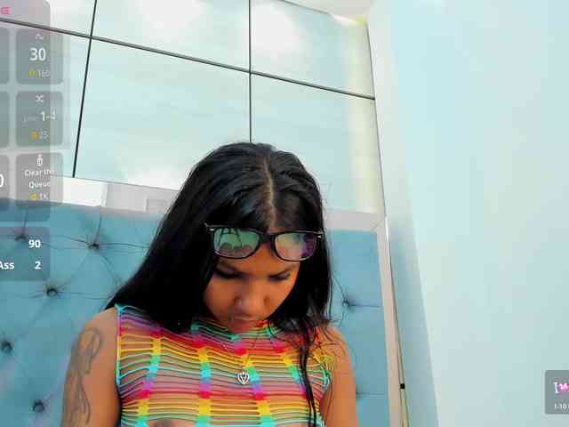 PocahontasPow webcam