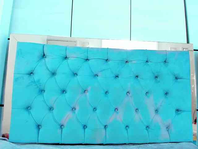 PocahontasPow webcam