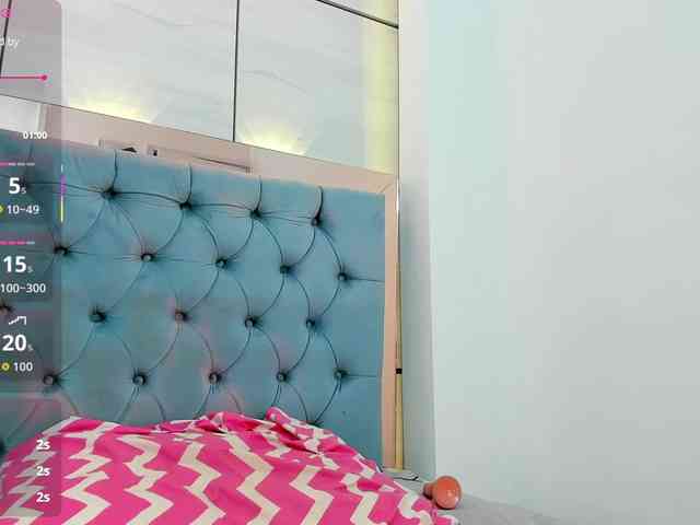 PocahontasPow webcam