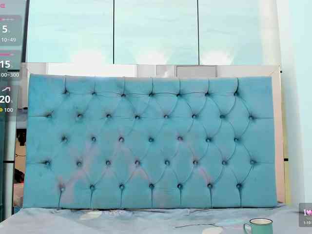 PocahontasPow webcam