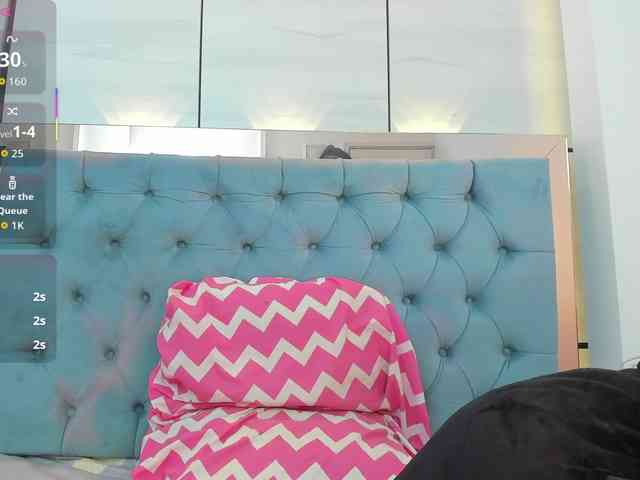 PocahontasPow webcam