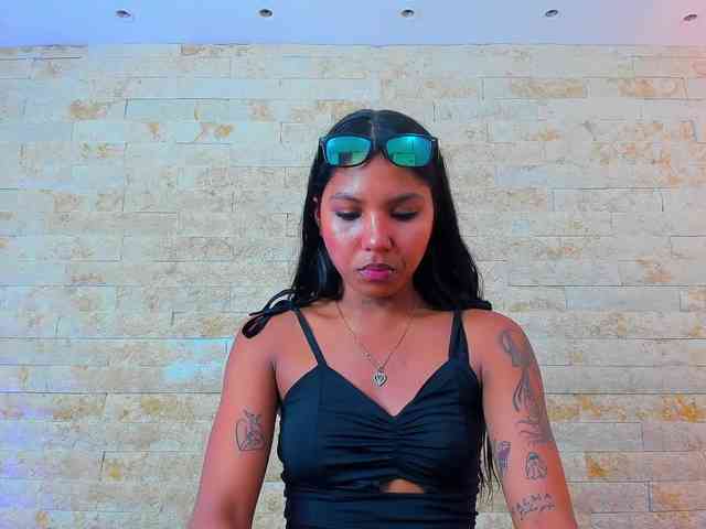 PocahontasPow Live Webcam on BongaCams