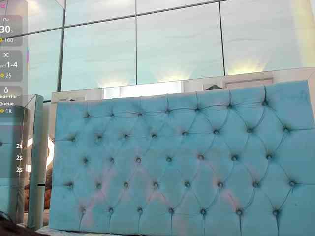 PocahontasPow webcam