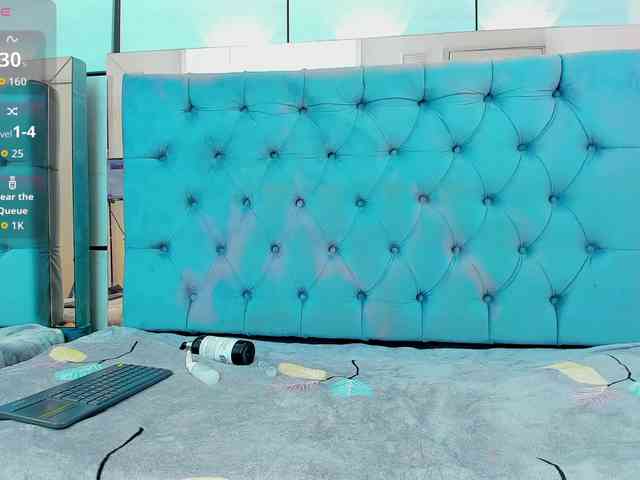 PocahontasPow webcam